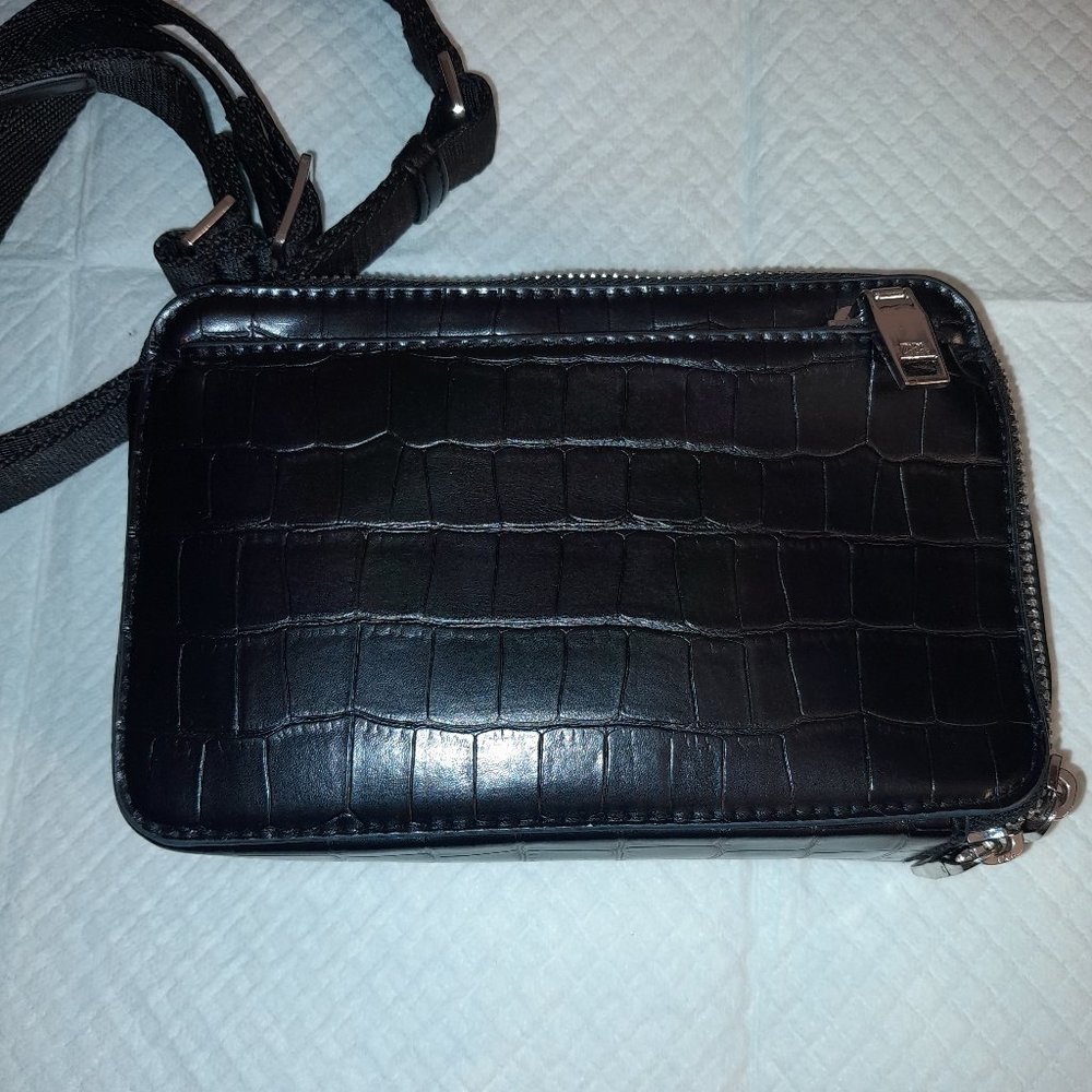 Zara Black Leather Messenger Bag Purse Cellphone Holder